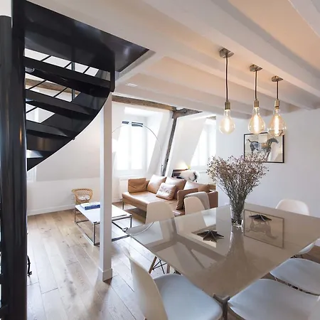 Veeve - Eiffel Tower Duplex Appartement